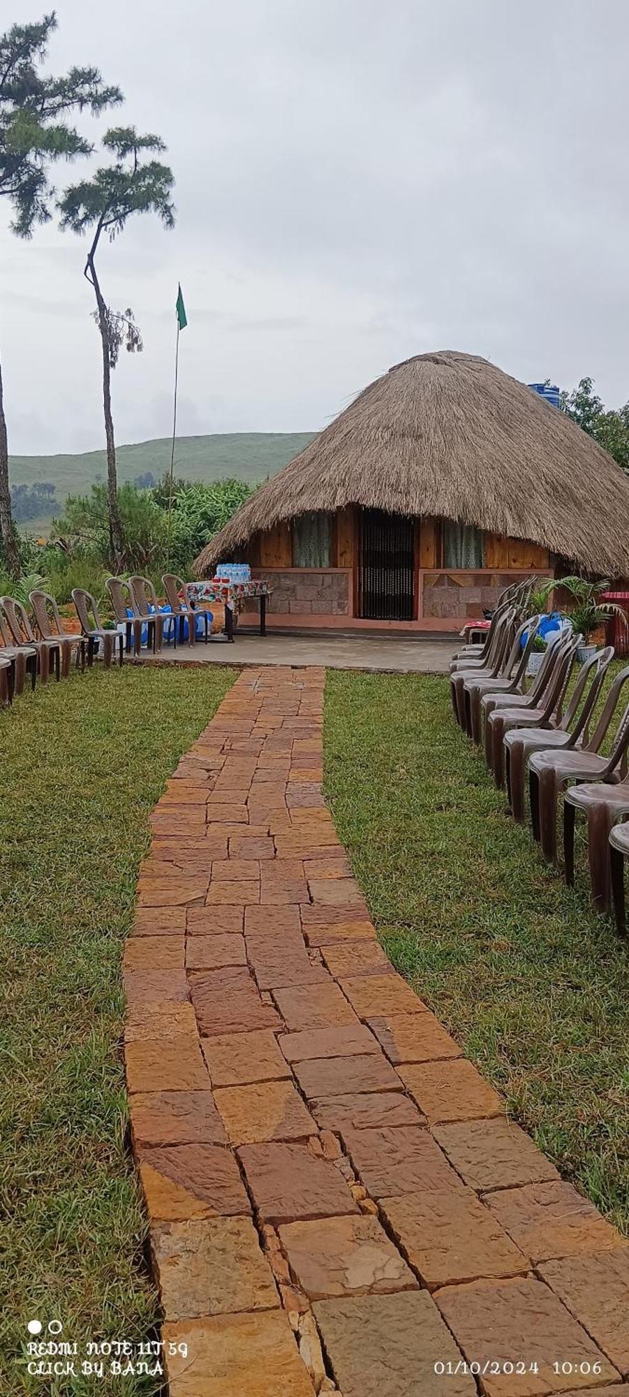 Meikha Homestay Pynursla ภายนอก รูปภาพ
